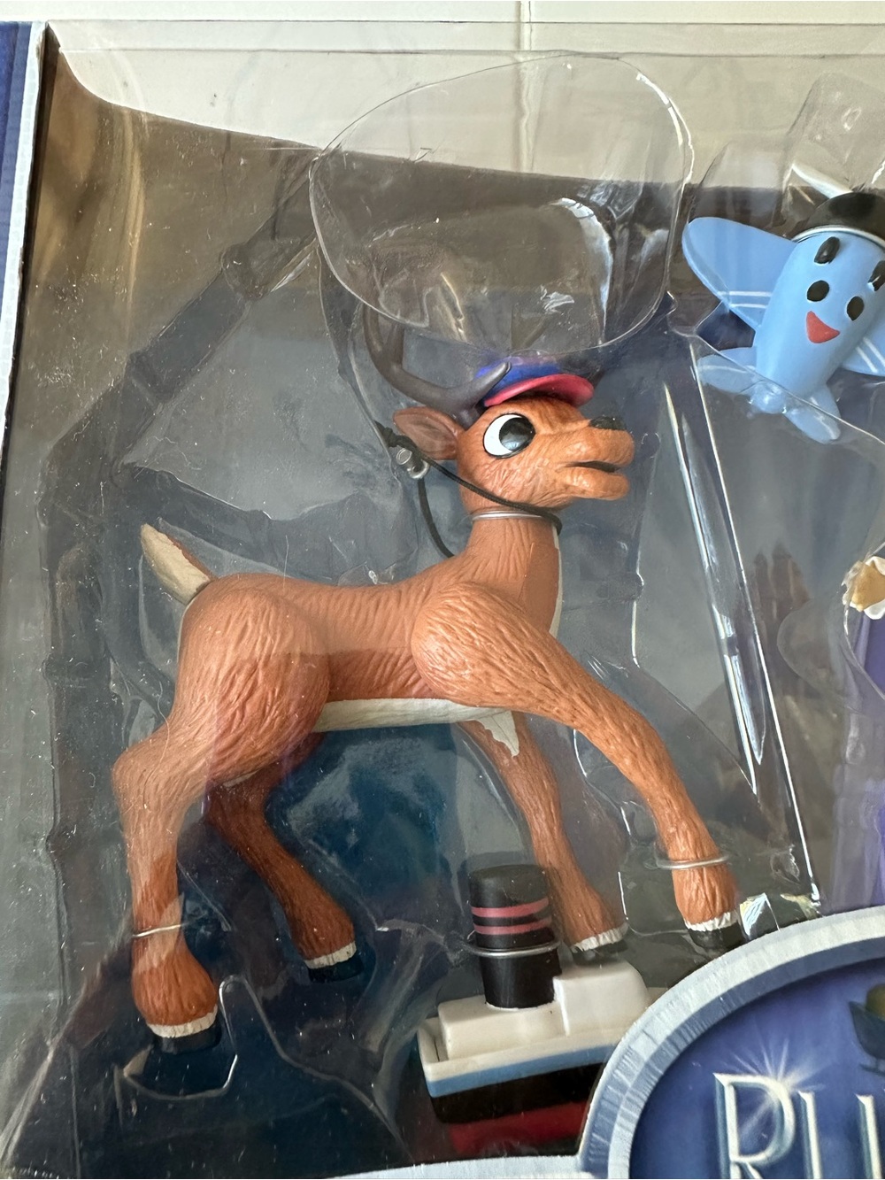 Memory Lane Rudolph & Friends Comet Charlie Young Buck Boxed Set - Picture 4 of 14